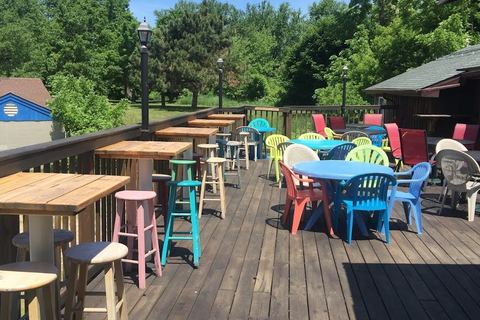 Castaway's Waterfront Bar and Grill